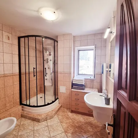 2 Bedroom Big Center As Nivy 85m *