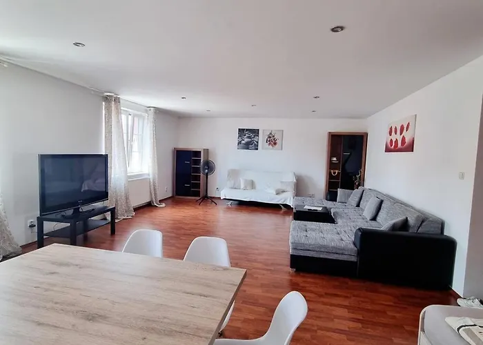Апартаменты 2 Bedroom Big Center As Nivy 85m