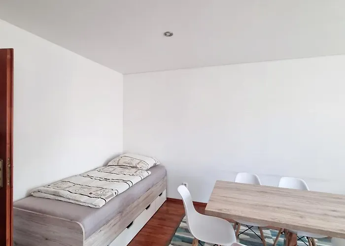 Апартаменты 2 Bedroom Big Center As Nivy 85m *