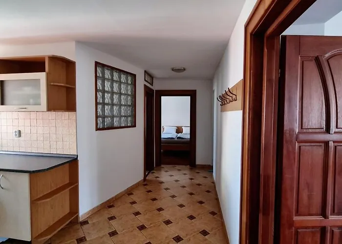 2 Bedroom Big Center As Nivy 85m Апартаменты
